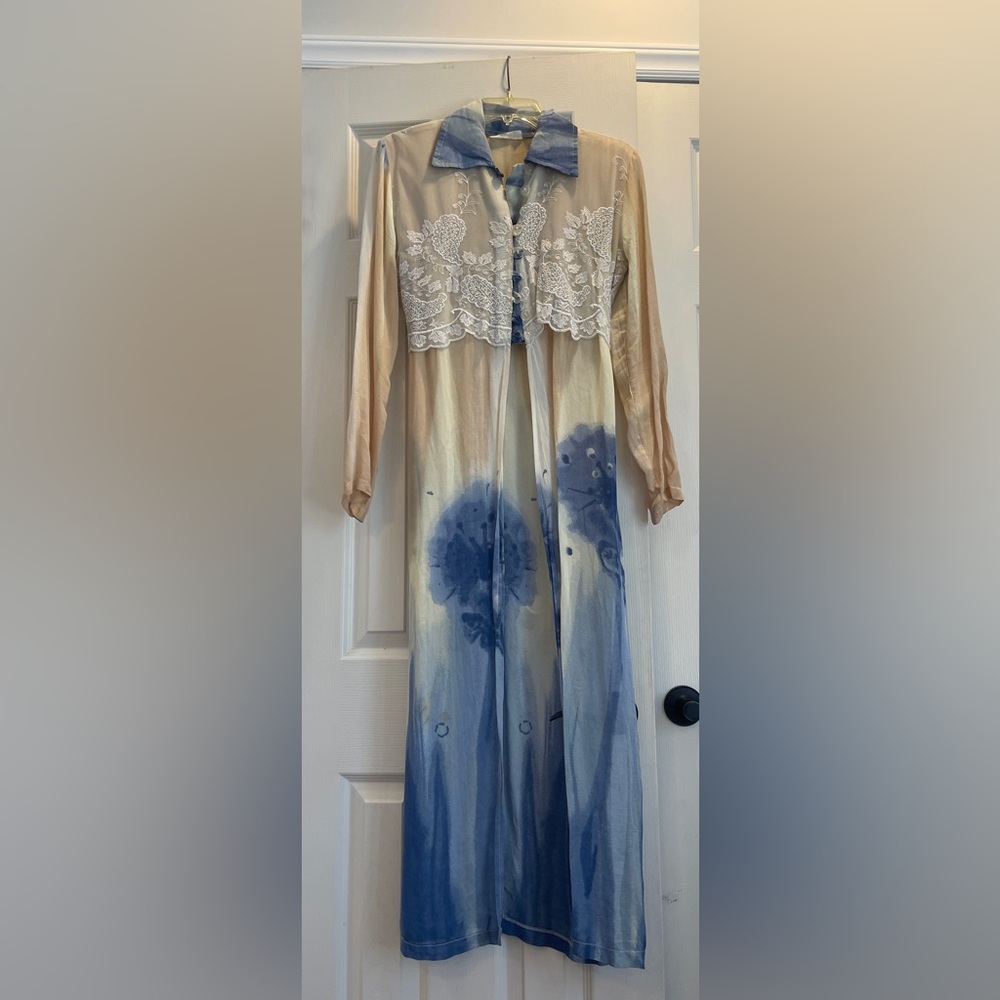 Blue cream and white long vintage button up duster